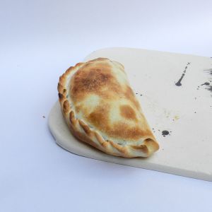 Empanada de carne cortada a cuchillo